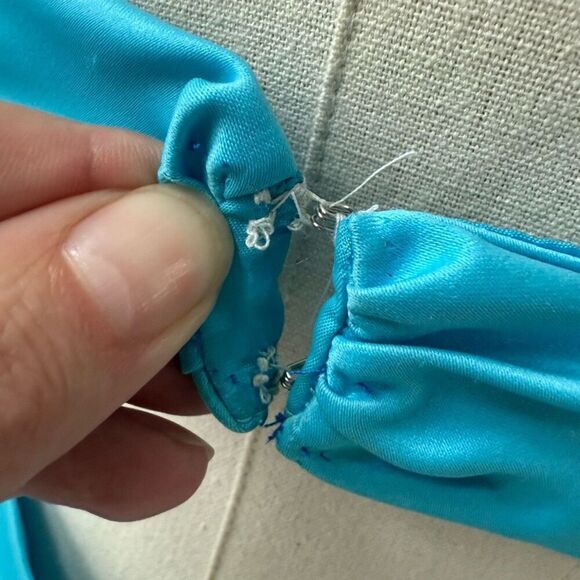 Vintage Y2K Masquerade Turquoise Blue Cinderella Gown Formal Dress 7 8 - Picture 6 of 12